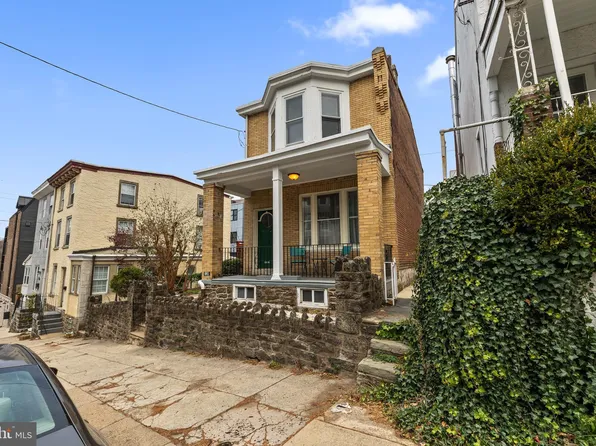 138 Shurs Ln, Philadelphia, PA 19127