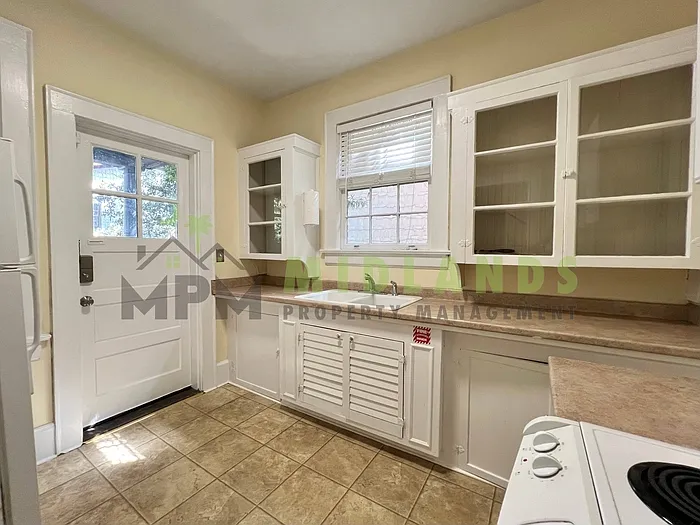 2501 Blossom St — Photo 45