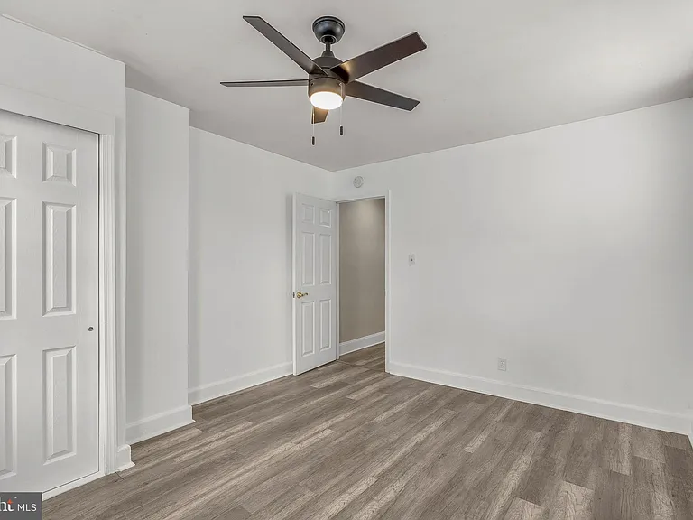 2440 Carpenter St #B — Photo 9