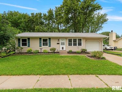 1337 Golden Valley Dr, Bettendorf, IA, 52722