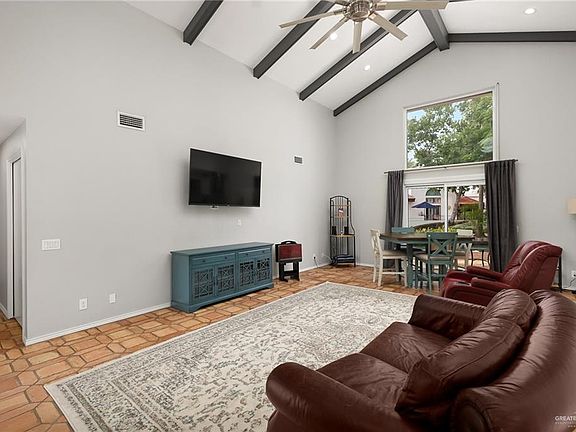 4th image of 120 E Tearose Ave