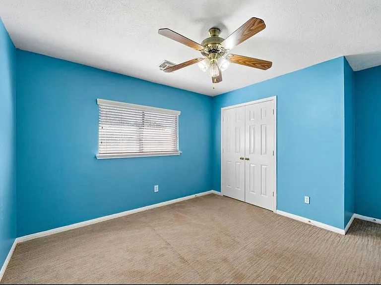 8823 Emerald Heights Ln — Photo 14