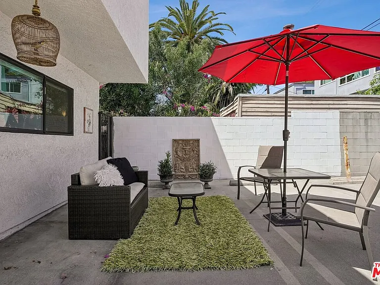 6521 Homewood Ave — Photo 17