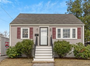 41 Willow St, Woburn, MA 01801