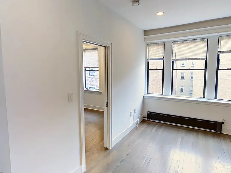 55 Queensberry St #24 — Photo 4