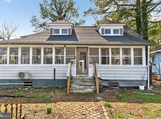 7 Cove St, Crisfield, MD 21817