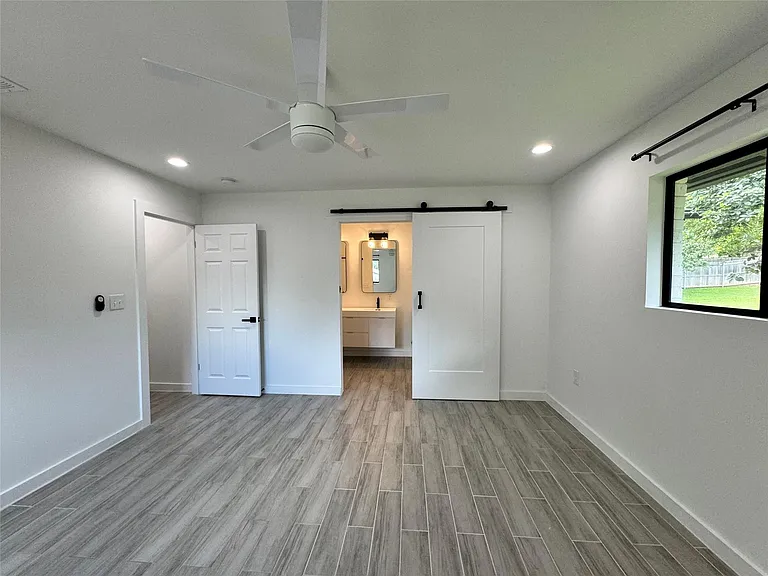 2500 Harrowden Dr — Photo 15