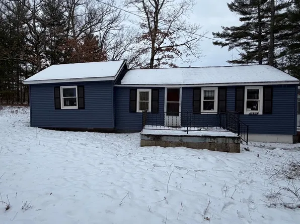 6240 S Labelle Dr, Idlewild, MI 49642