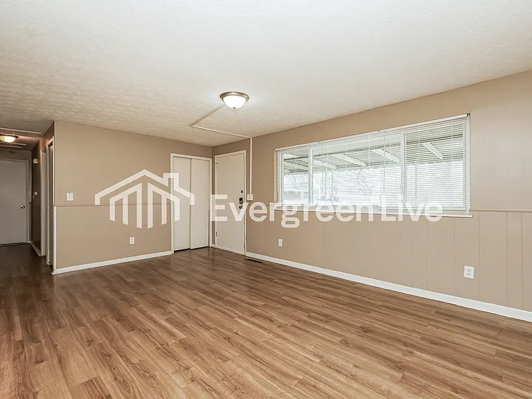 5638 Brandt Pike — Photo 3