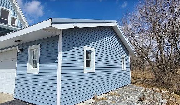 3rd image of 28654 Snug Harbor Dr