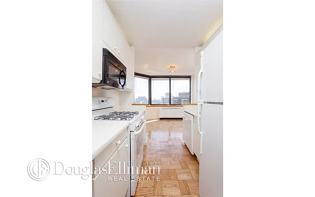 Sold by Douglas Elliman | media 12