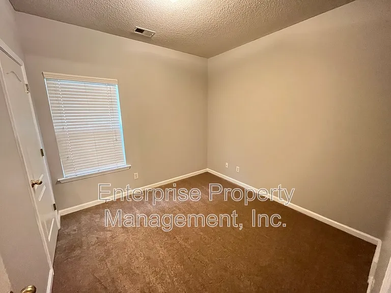 10178 Sterling Ridge Dr — Photo 14
