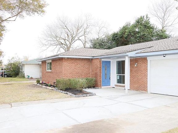2nd image of 3827 Darlinghurst Dr
