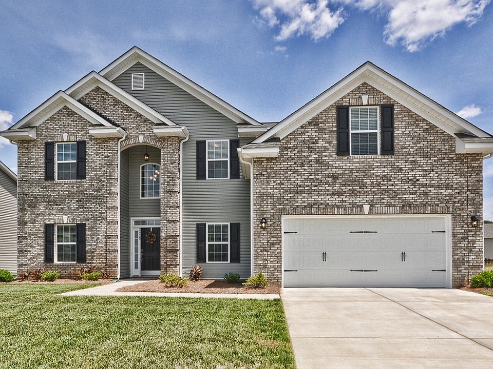 1st image of 2438 Chatham Dr