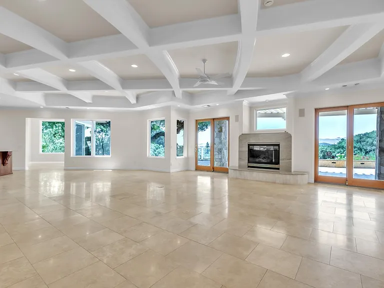 5237 Sunridge Dr — Photo 8
