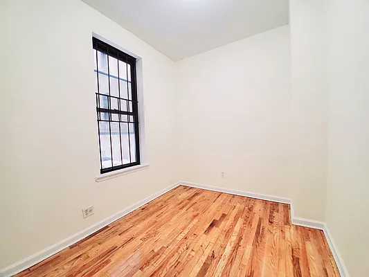 Rented by New York Dwellings LLC | media 19