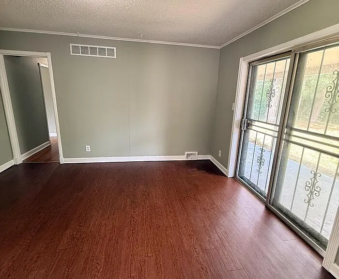 1724 Rockdale Ave — Photo 10