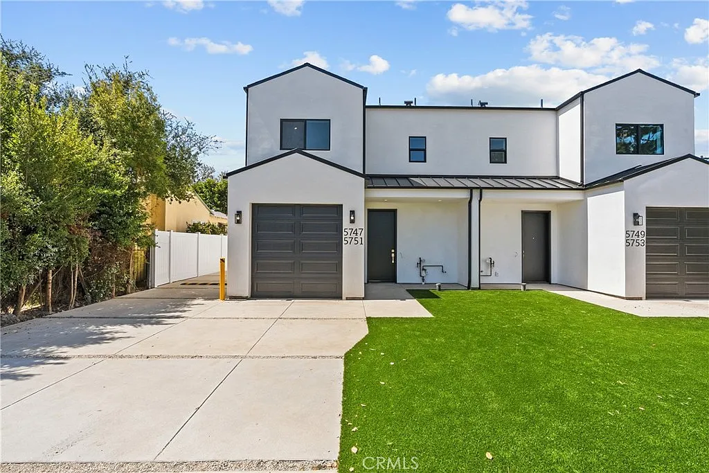3 bed, 2.5 bath, 1665 sqft, $4,800 — Photo 1