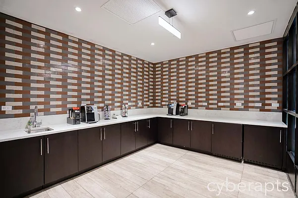 Rented by Cyberapts Management | media 29