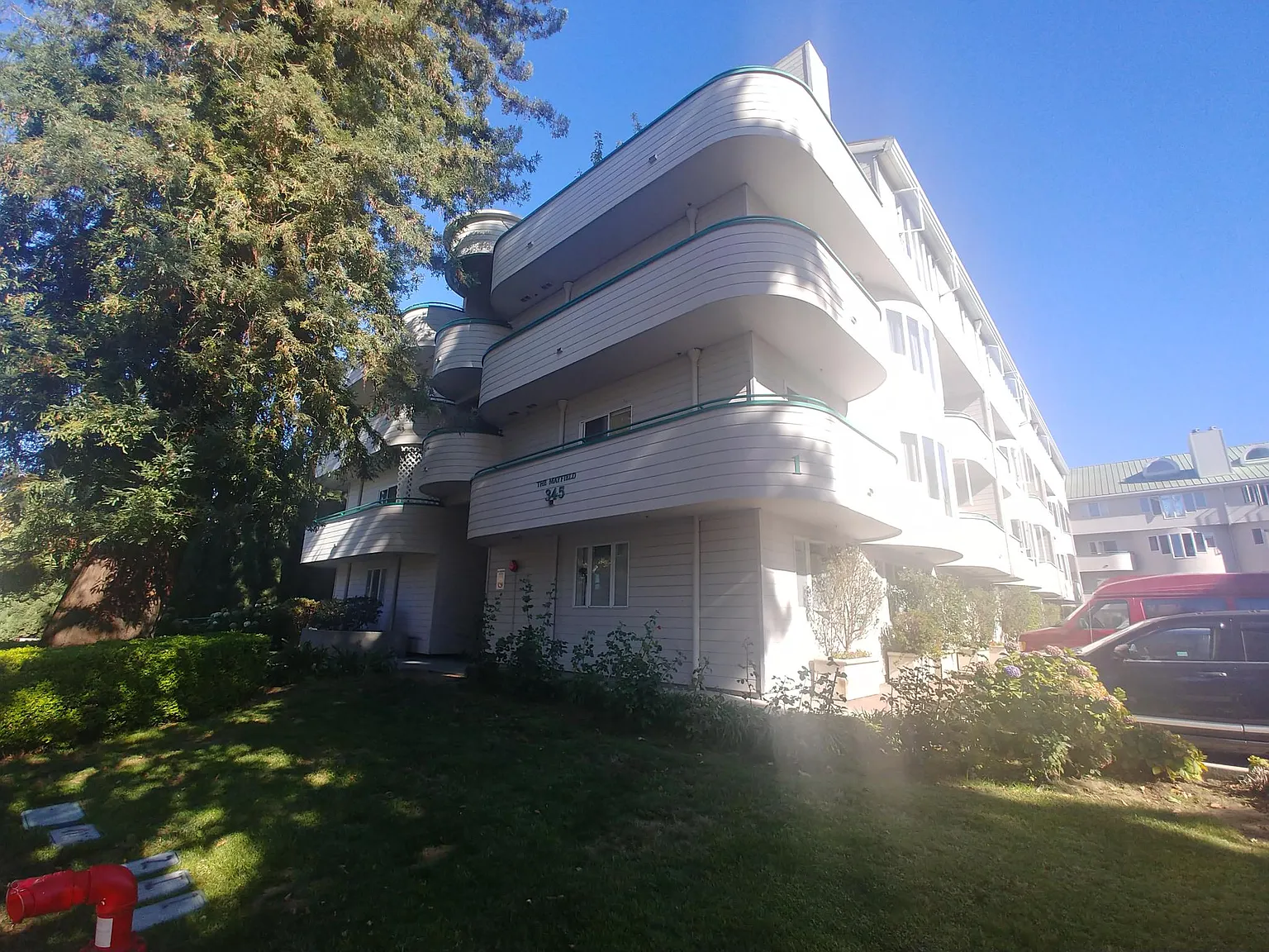 The Mayfield — Photo 2