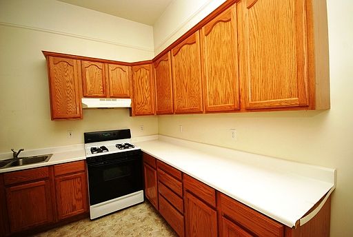 4th image of 1240A Page St
