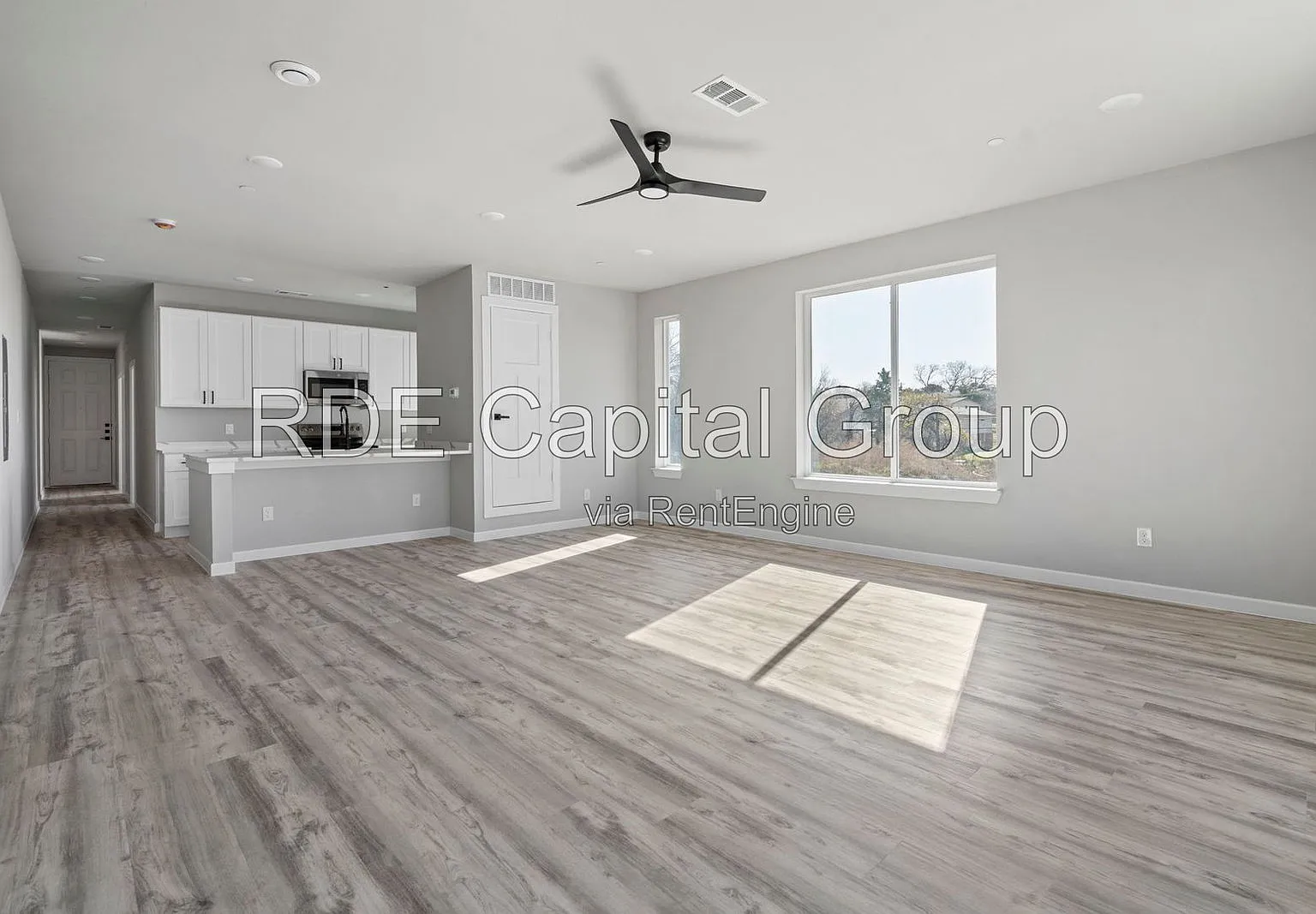 2 bed, 2.0 bath, 920 sqft, $1,525 — Photo 4