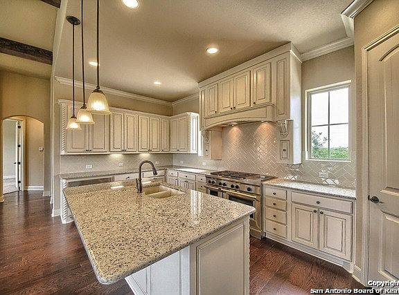 4th image of 4515 Avery Way