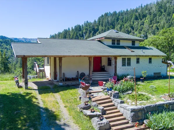 1934 S Face Rd, Garberville, CA 95542