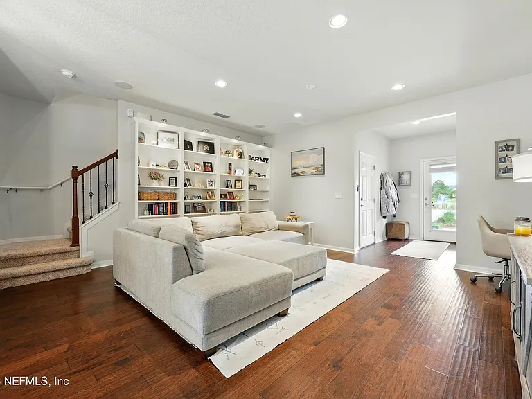 13964 Berryview Rd — Photo 8