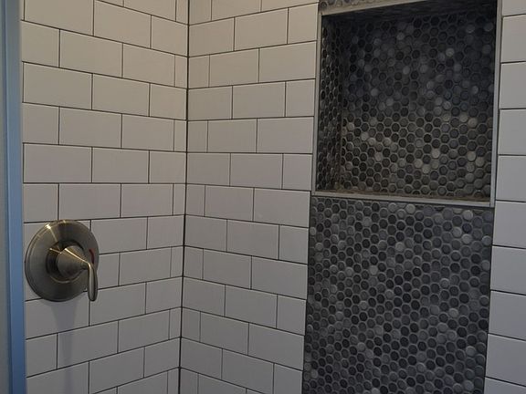 5th image of 4611 Rockland Dr