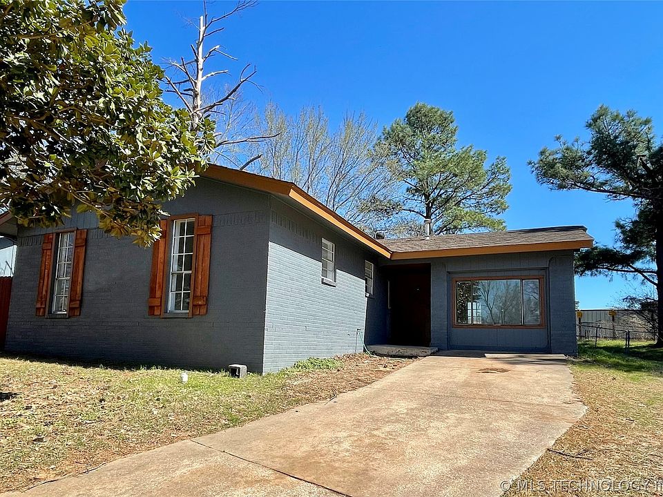 1st image of 1003 Four Seasons Dr