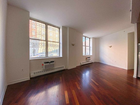 5th image of 191 Saint Nicholas Ave #E1