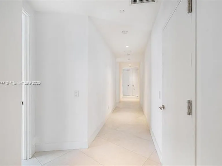 18555 Collins Ave #5001 — Photo 19