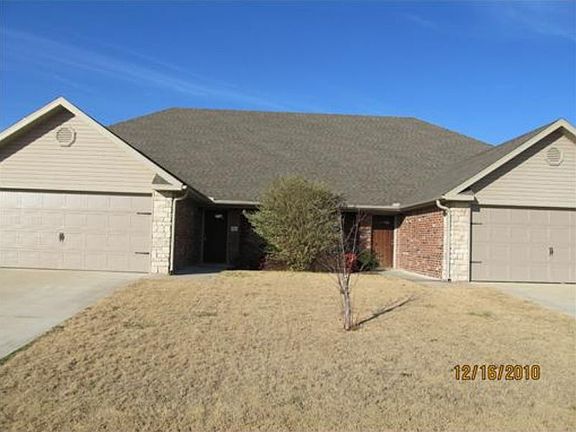 3rd image of 2902 SW Windrift Ave #1