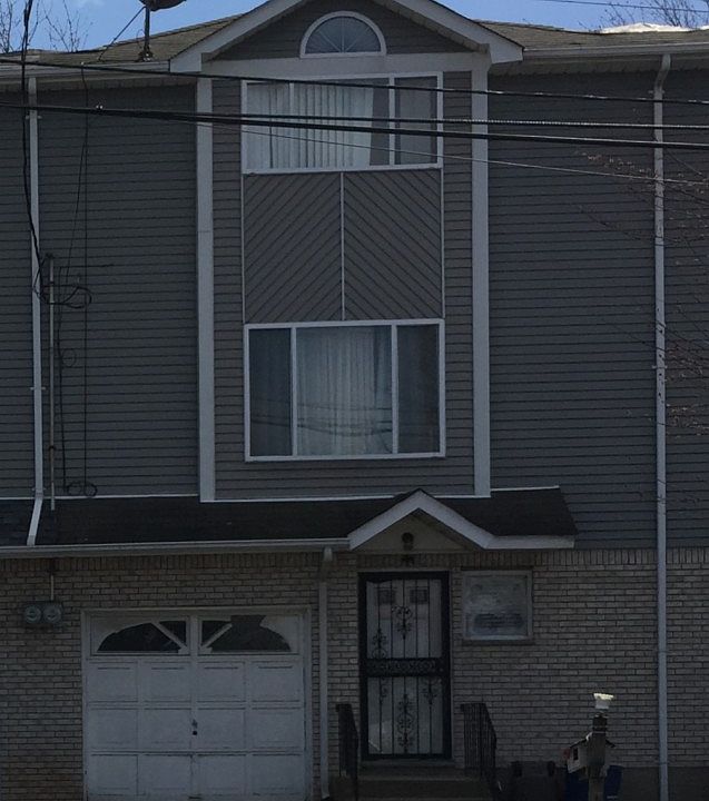 1st image of 770 Barlow Ave