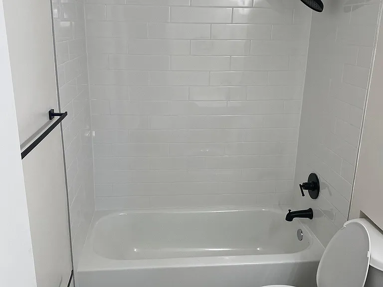 7604 McNamara Dr — Photo 8