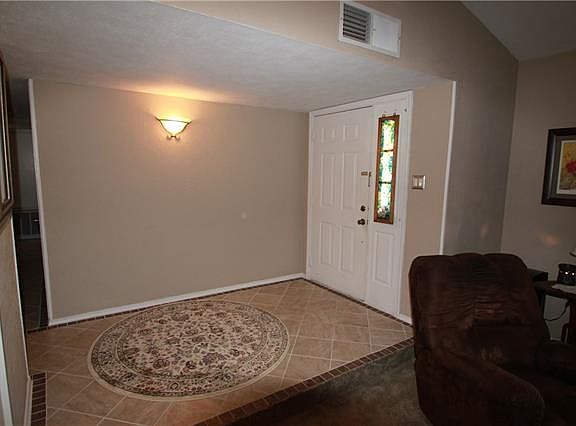 3rd image of 1308 Heidi Dr
