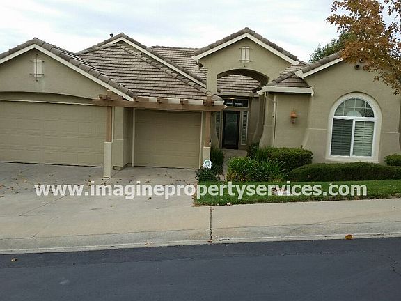 3rd image of 1567 Terracina Dr