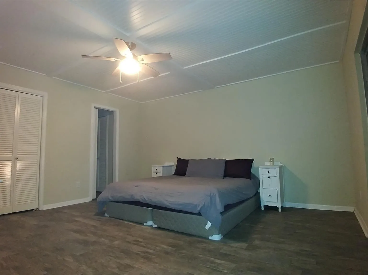 4 bed, 2.0 bath, 2019 sqft, $2,000 — Photo 4