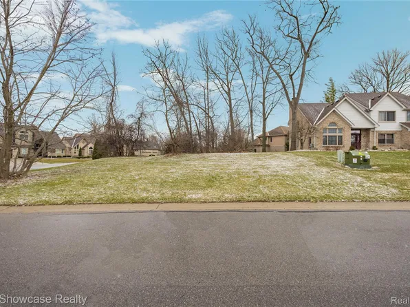 0 Forest Bay Dr, Waterford, MI 48328