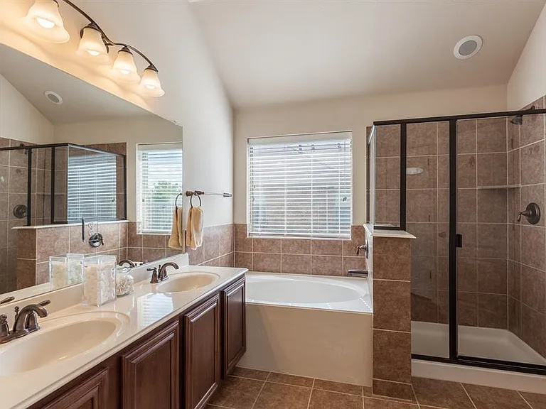 231 Archer Way — Photo 25