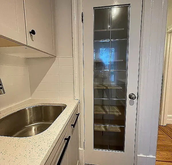 220 Windsor Pl #2 — Photo 5