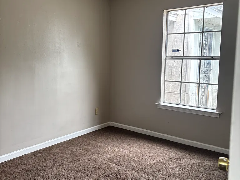 690 N Pass Rd — Photo 8