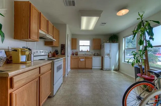 8608 Claude Ct — Photo 14