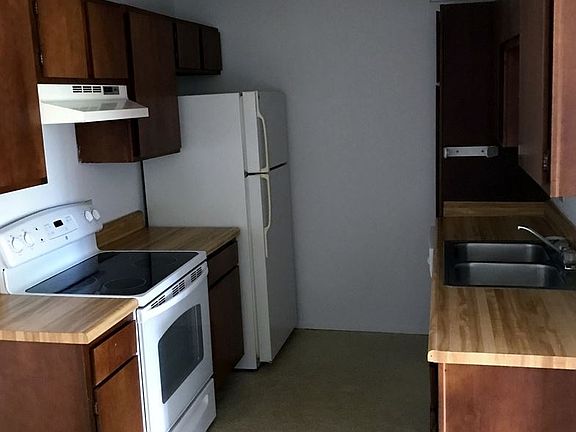 3rd image of 404 Elias St APT 101