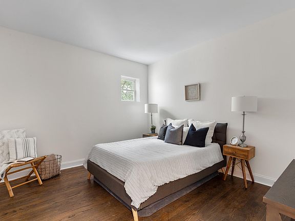 3rd image of 6445 S Kingshighway Blvd
