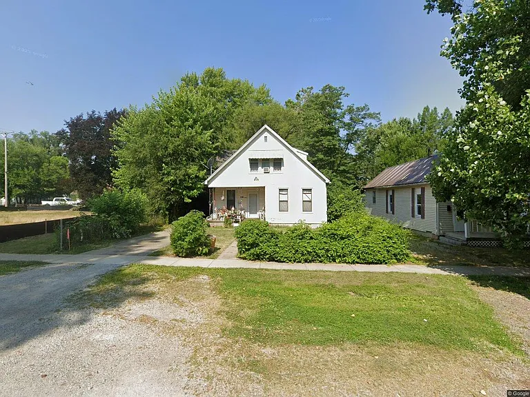 1307 N Ledlie Ave — Photo 1