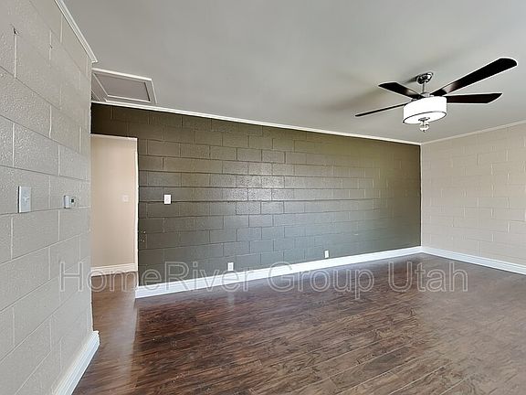 4th image of 250 E Louise Ave