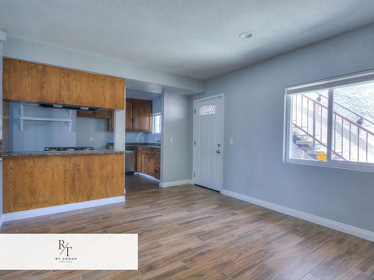 3045 Charlotte Ave — Photo 3