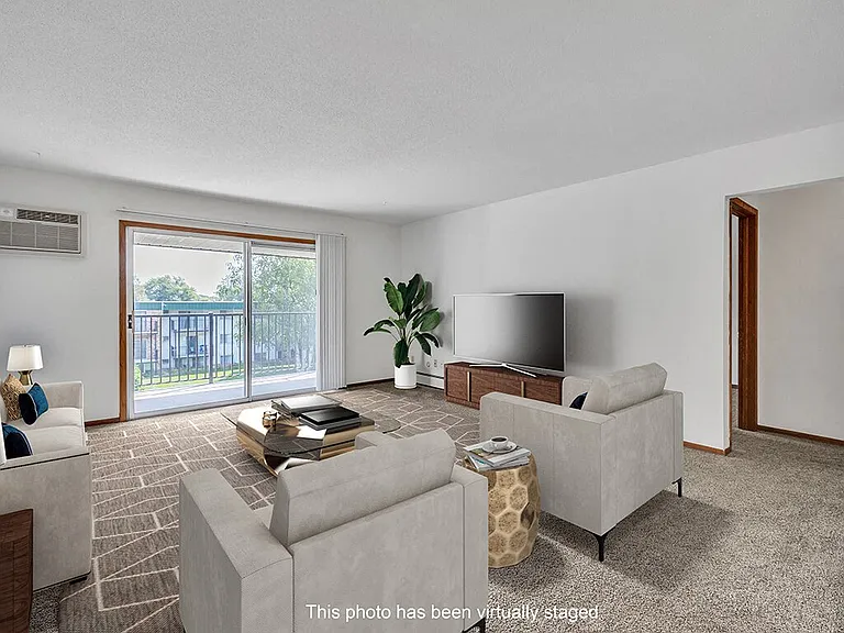 Heritage Manor Apartments — Photo 10